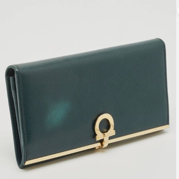 Salvatore Ferragamo GreenLeather Gancio Clasp Continental Wallet Authentic w/Box - Picture 1 of 7